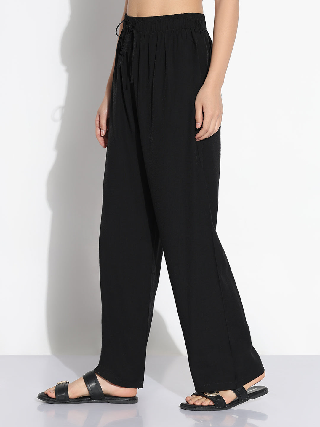 Women Black Solid Relaxed Fit Trousers