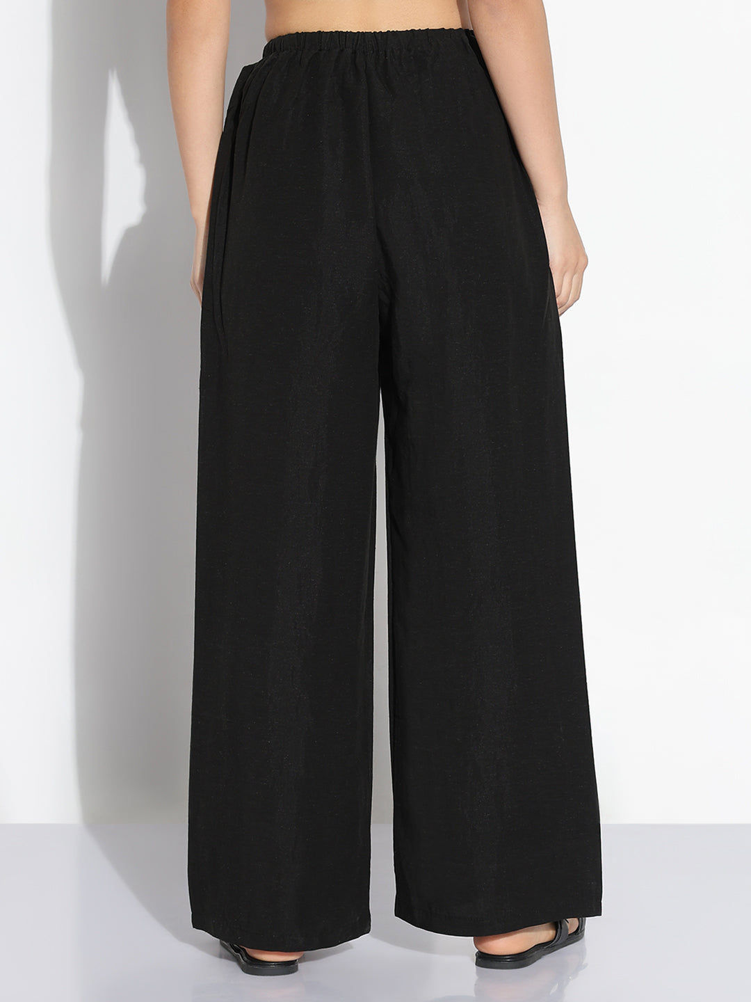 Women Black Solid Relaxed Fit Trousers