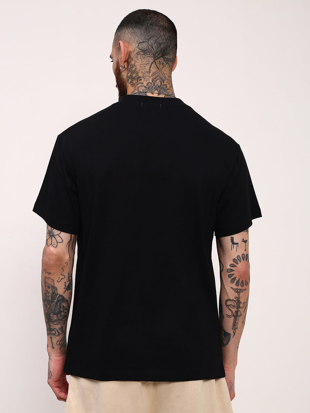 Men Black Solid T Shirt