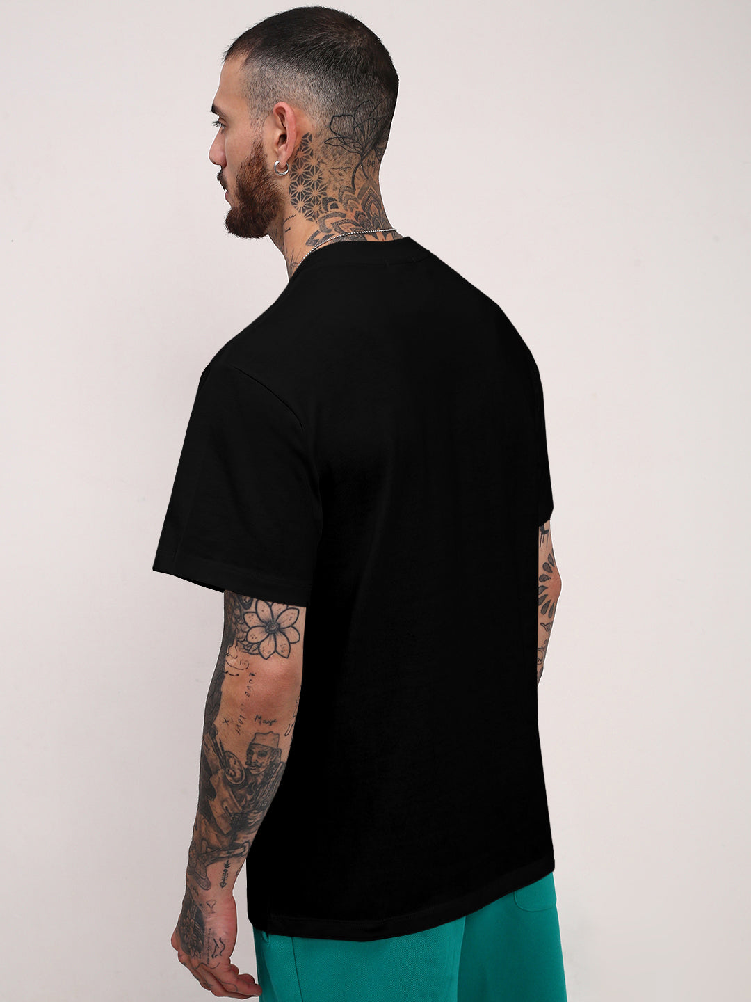 Men's Black Short Sleeves Round Neck Slim Fit T-Shirt