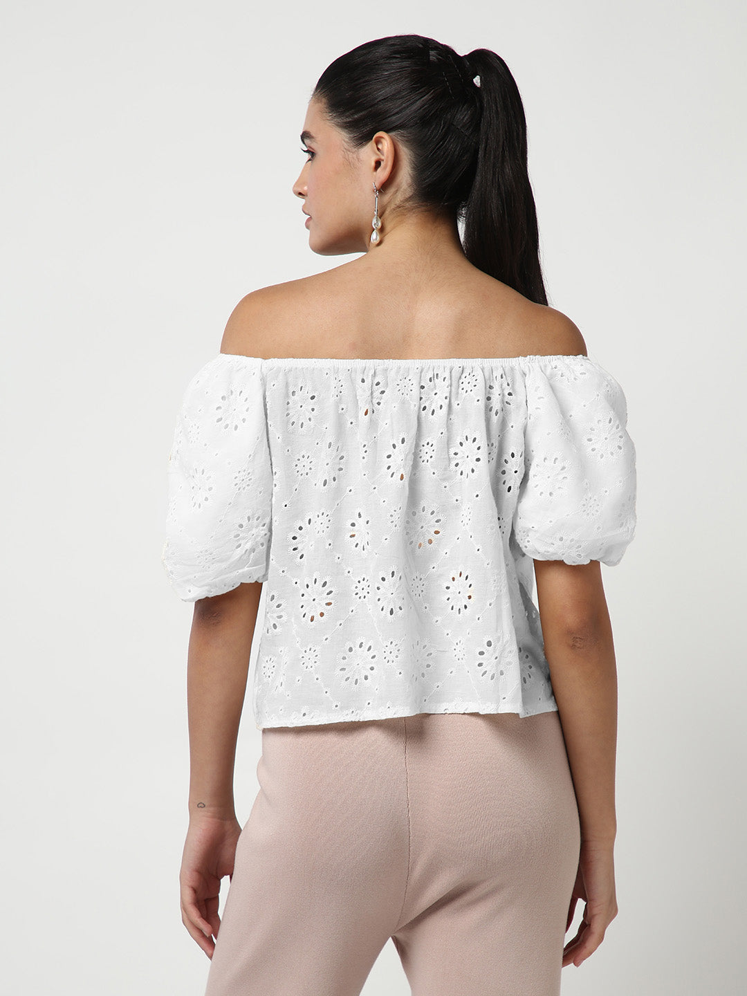 Women White Solid Schiffli Crop Top