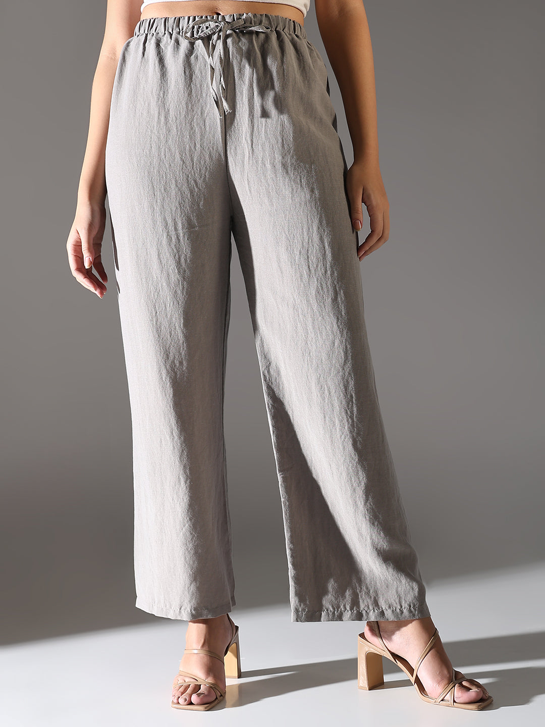 Women Grey Solid Parallel Trousers