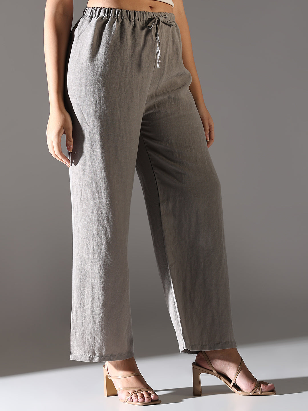 Women Grey Solid Parallel Trousers