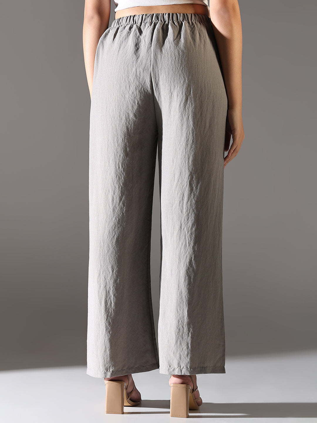 Women Grey Solid Parallel Trousers