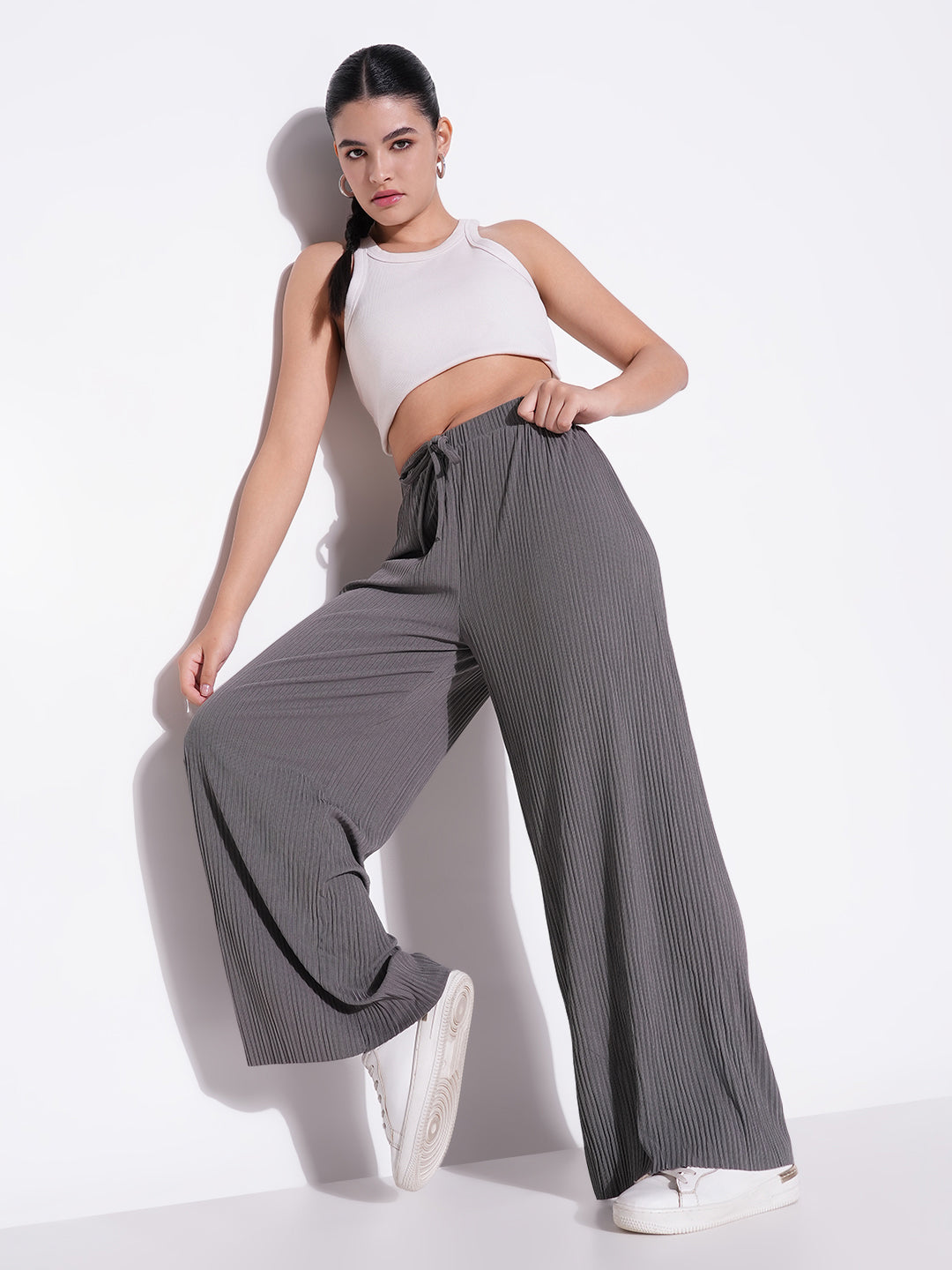 Women Grey Solid Parallel Trousers