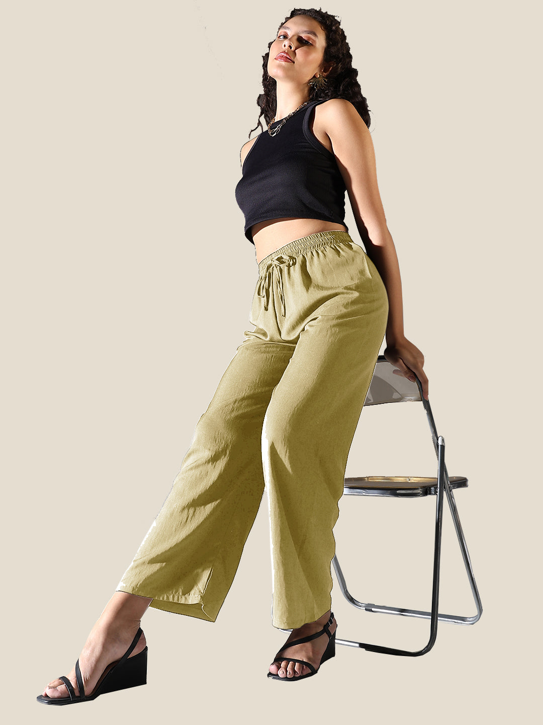 Women Green Solid Straight Fit Parallel Trousers