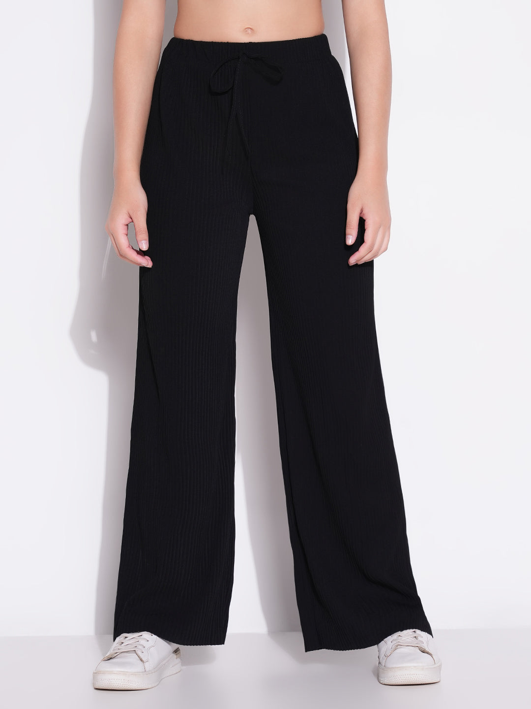 Women Black Solid Parallel Trousers