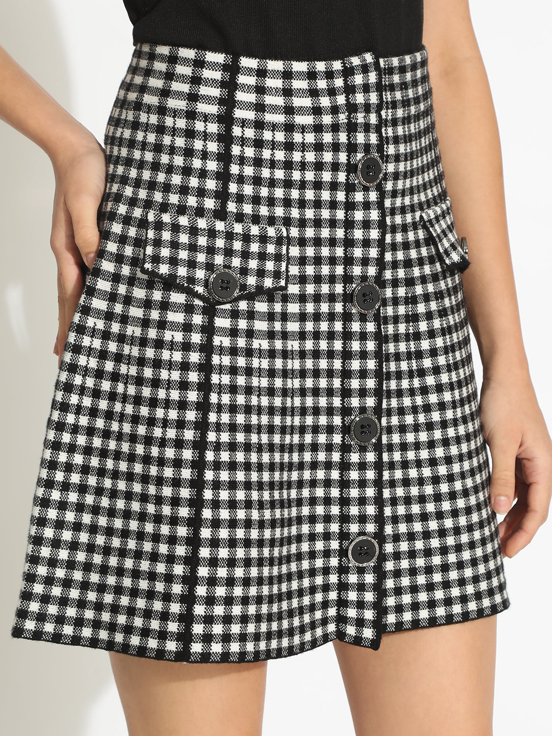 Women's Black Houndstooth A-Line Mini Skirt with Decorative Buttons and Pockets