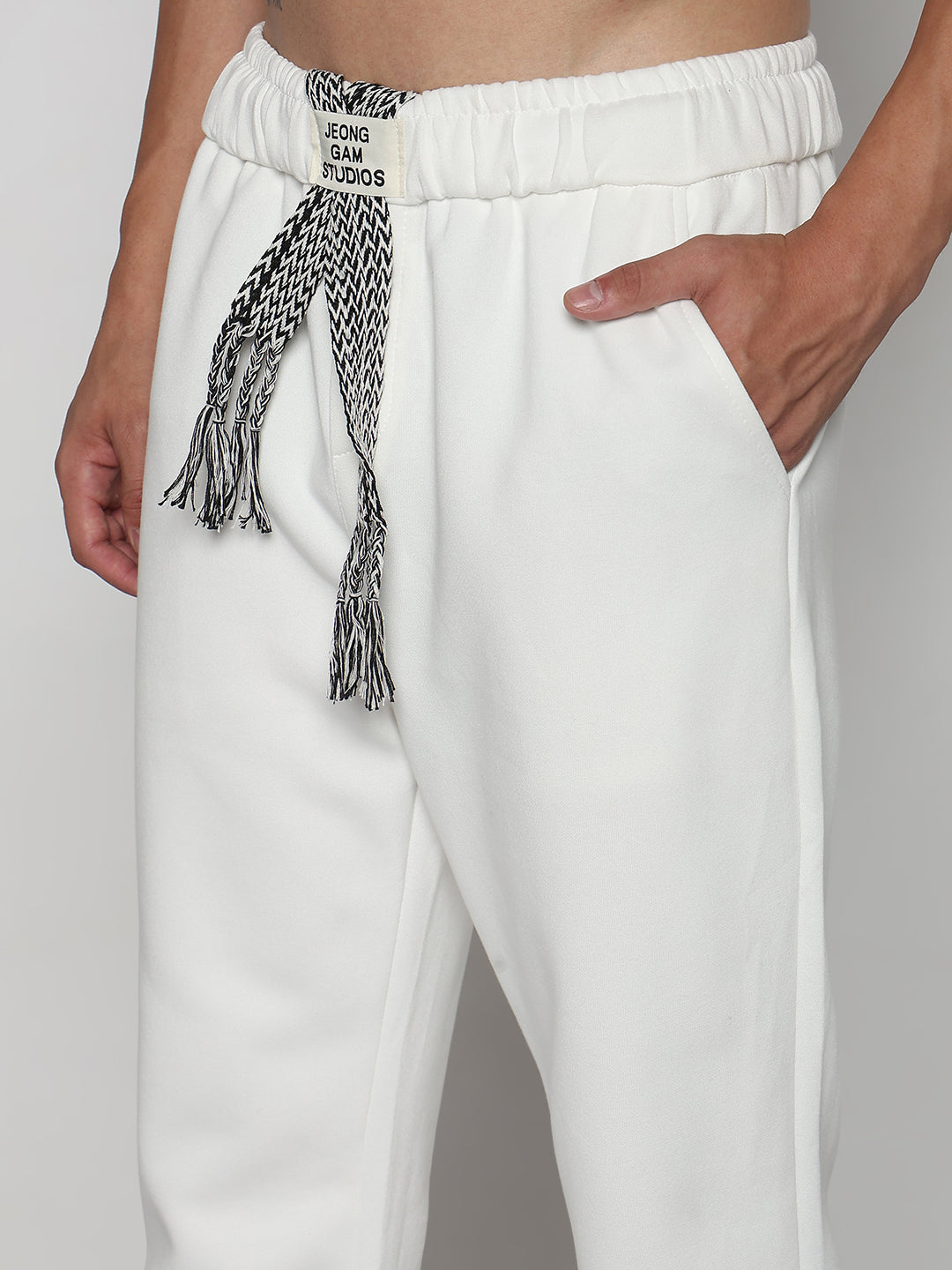 Men's White Relaxed Fit Trouser