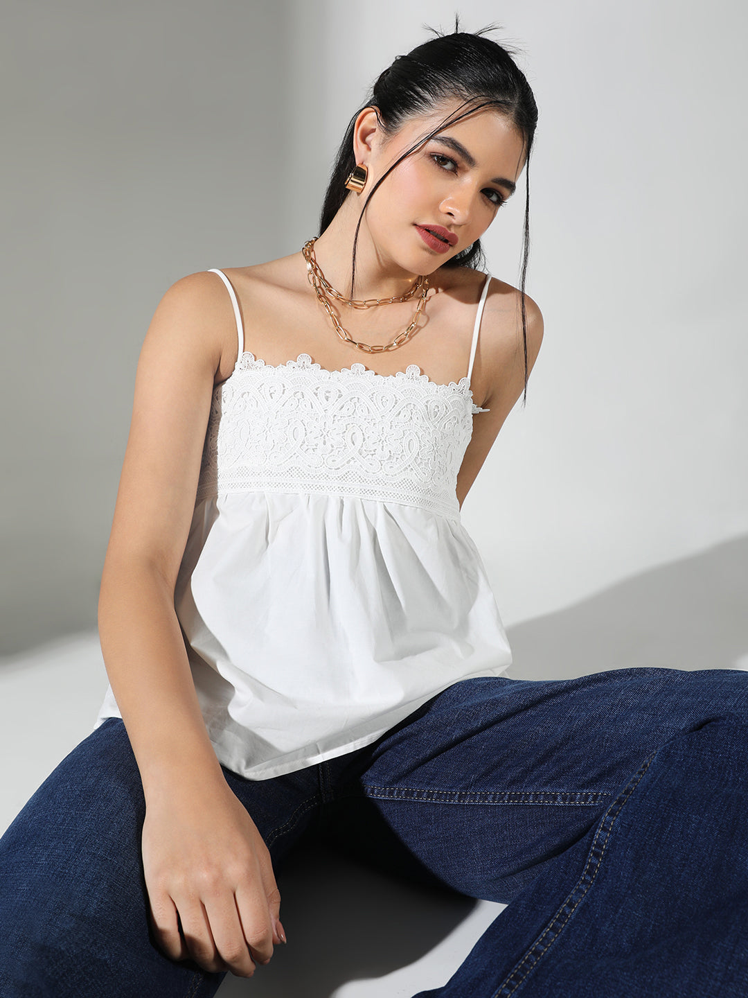 Women White Solid Top