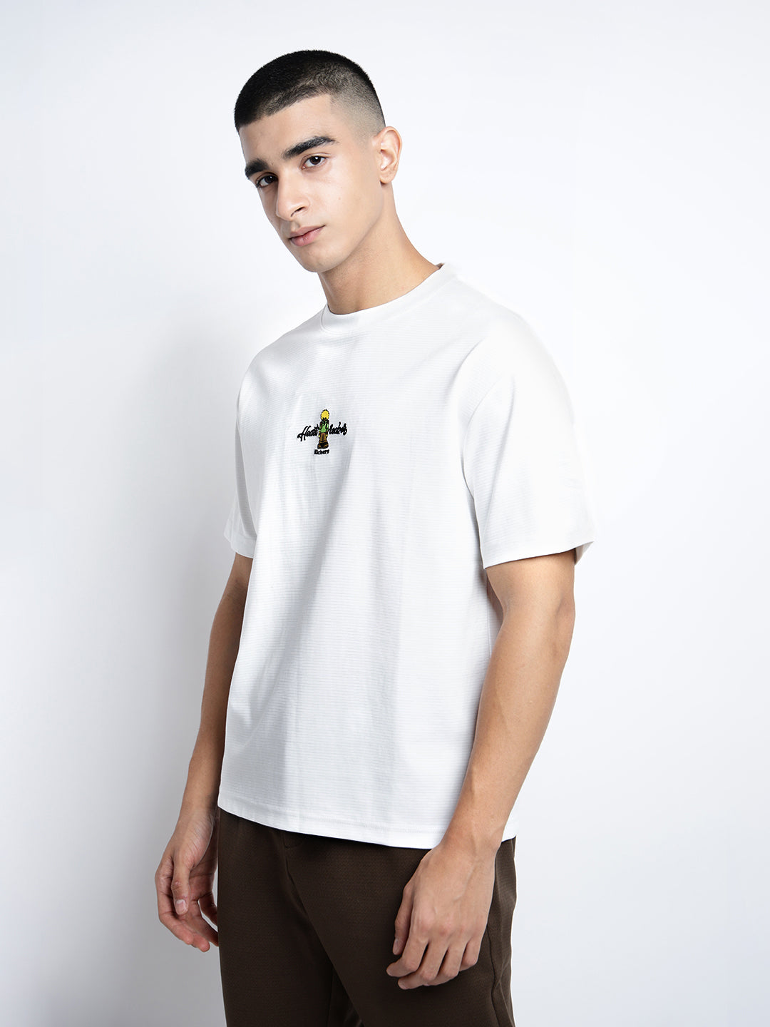 Men's Graphic Print White Short Sleeves Round Neck Relaxed Fit T-Shirt