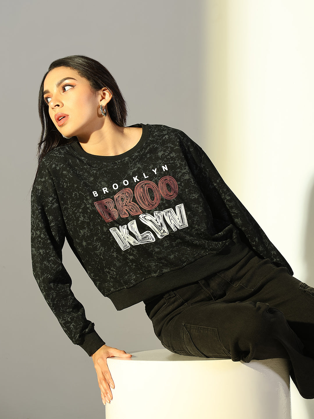 Women Graphic Black Sweatshirt