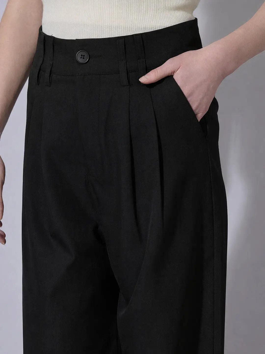 Women's Black Relaxed Fit Wide Leg Trousers - from SHOWOFFFF