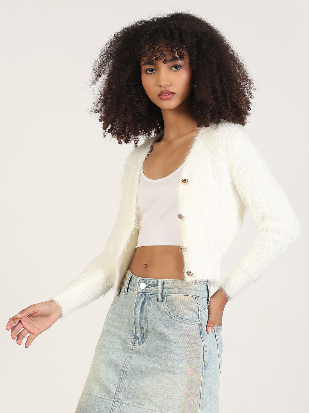 Women's White Solid V-Neck Crop Shrug