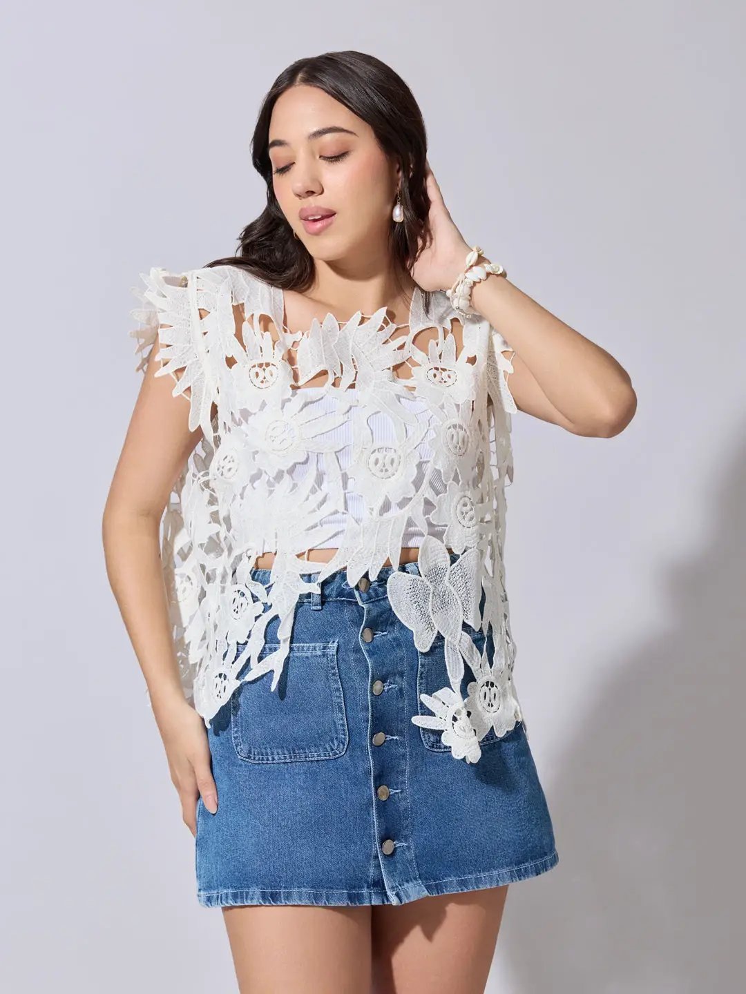 Women's White Crochet Cutwork Sleeveless Top - from SHOWOFFFF
