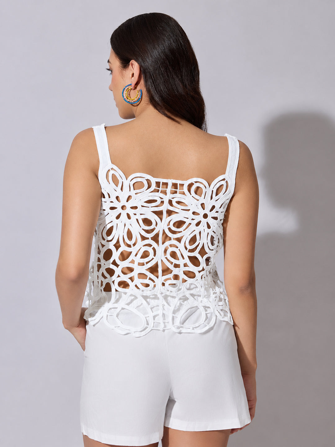 Women’s Floral White Crochet Top with Scalloped Hem