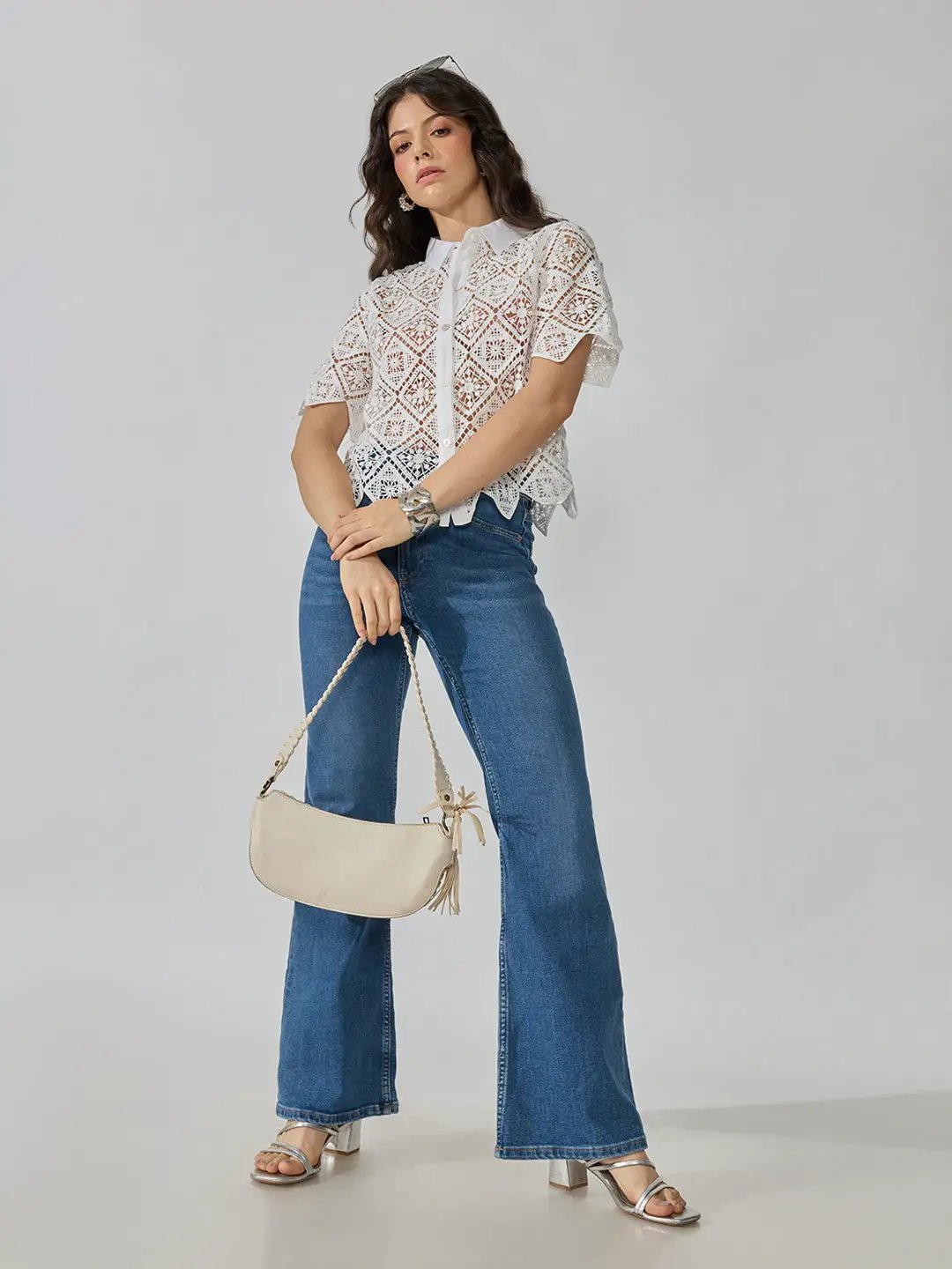 Women's Geometric Crochet White Short Sleeve Shirt with Contrast Collar
