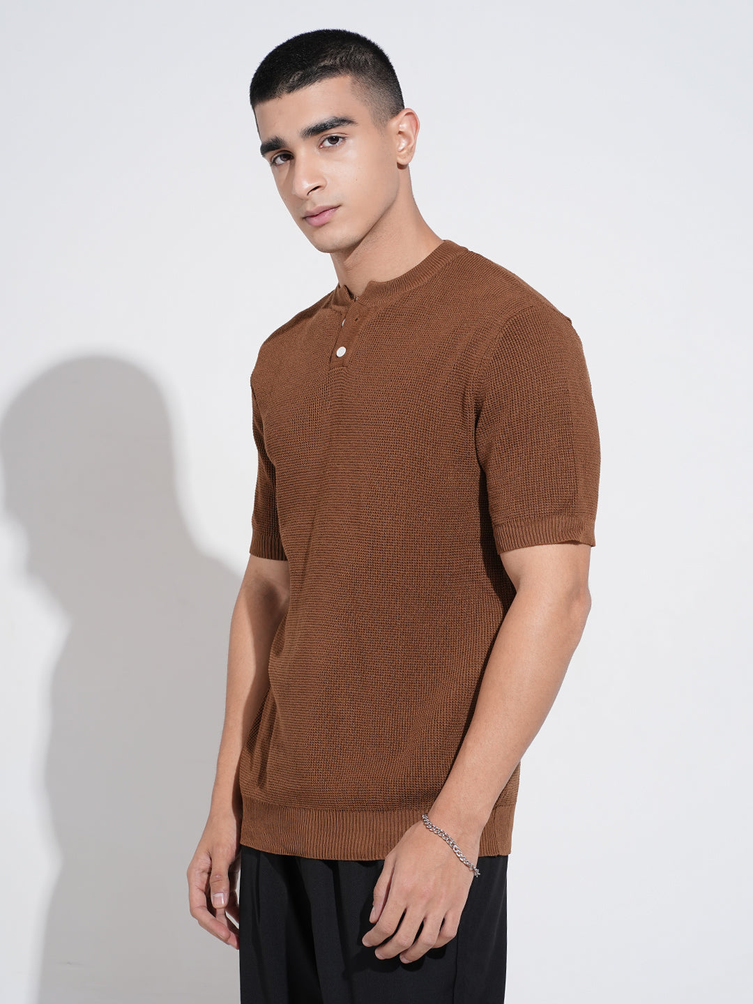 Men’s Textured Brown Knitted Short Sleeve Henley T-Shirt