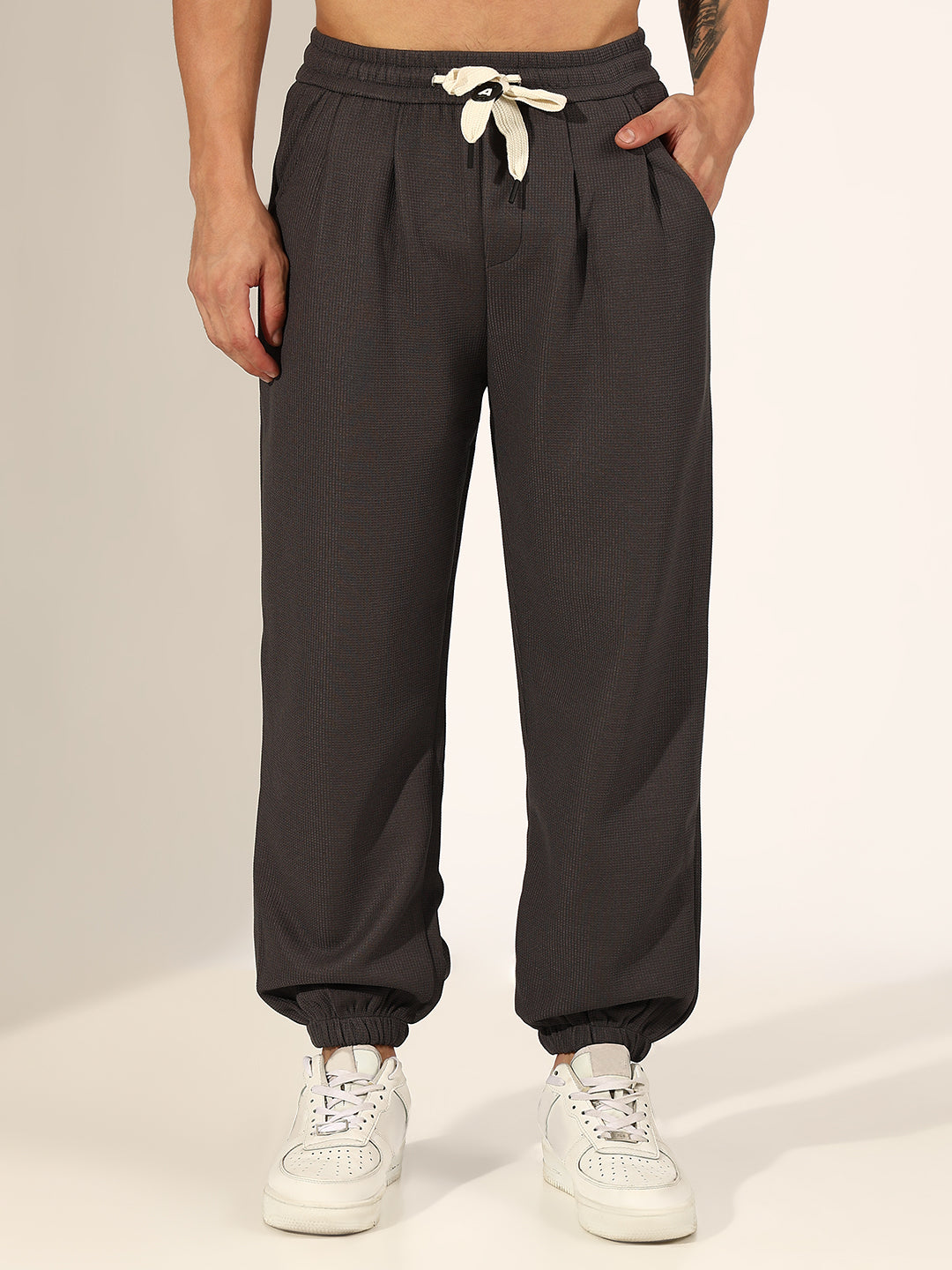 Men's Textured Grey Pleated Relaxed Fit Trousers