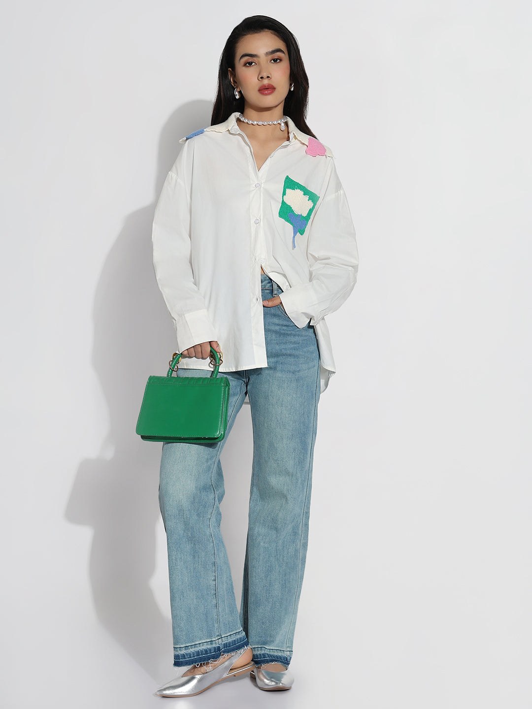 Women Oversized White Solid Shirt with Contrast Pocket