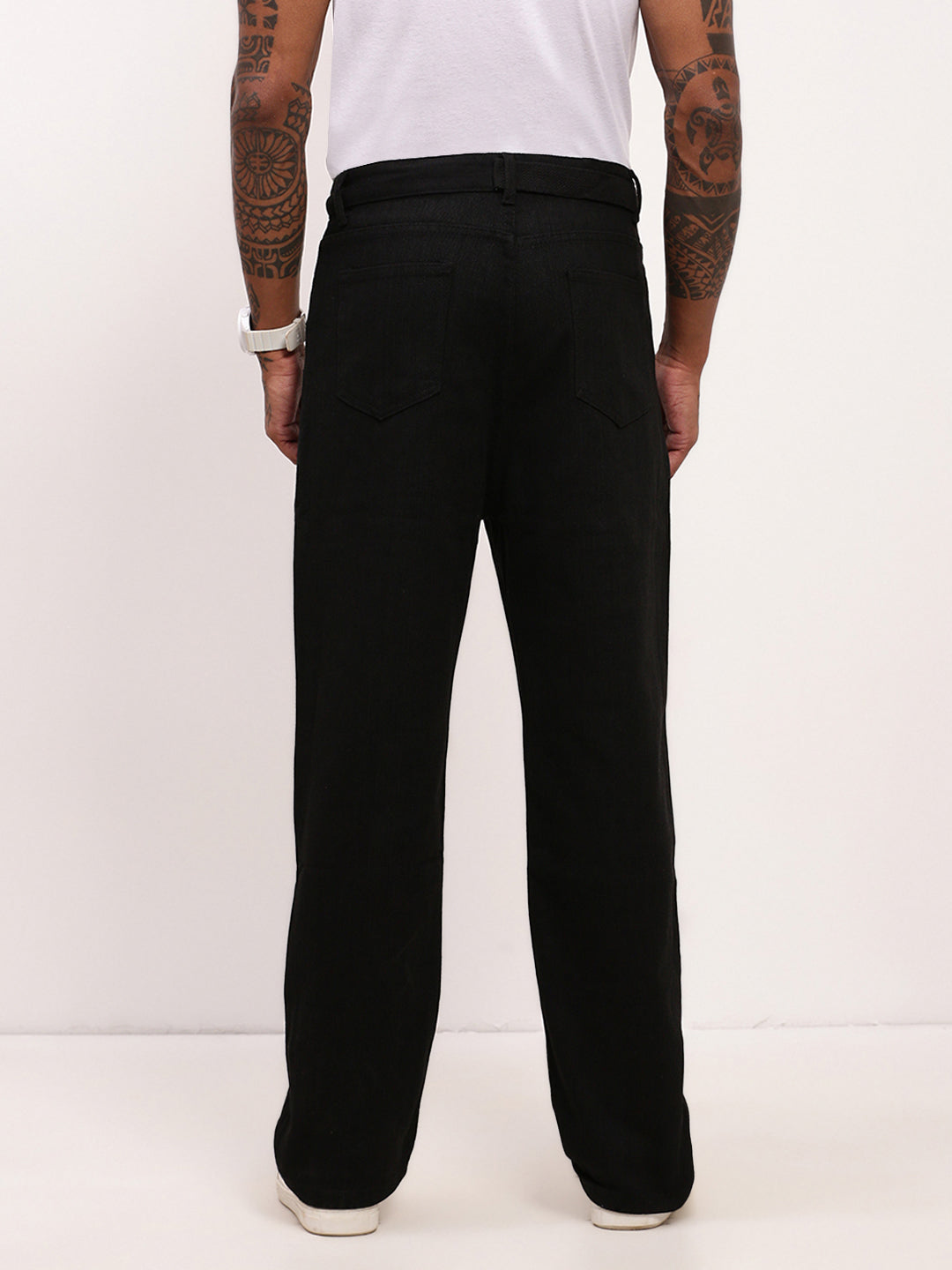 Men Black Solid Straight Fit Jeans