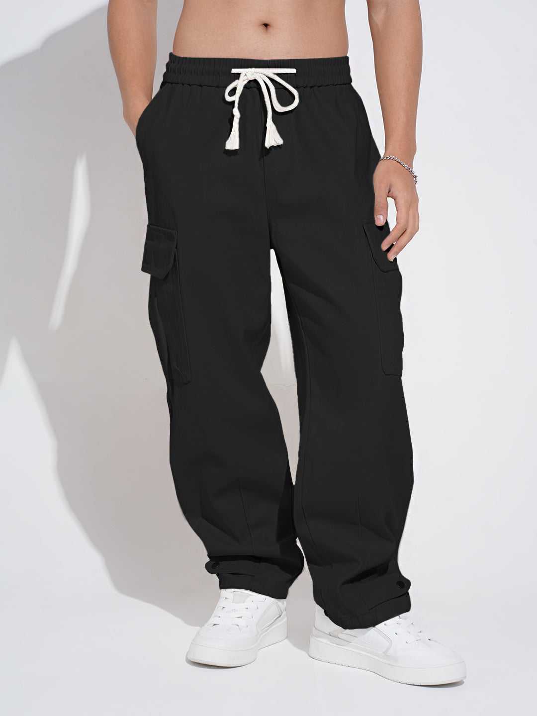 Men's Black Relaxed Fit Cargo Trousers