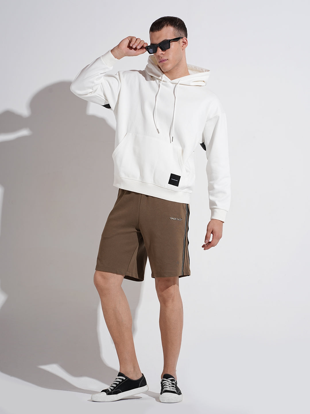 Men's Typography White Graphic Ribbed Relaxed Fit Hoodie