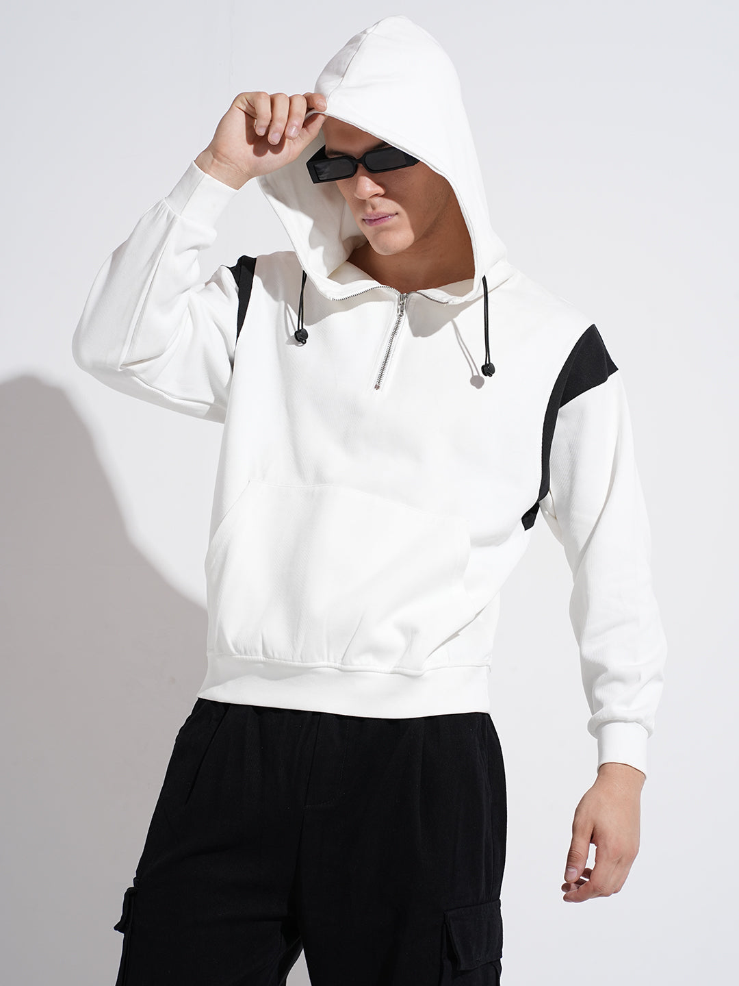 Men's Colourblocked White Ribbed Regular Fit Zip Up Hoodie