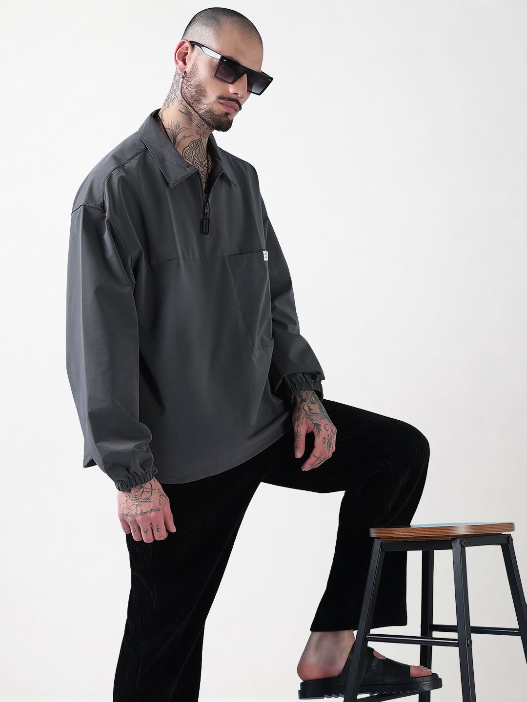 Men's Spread Collar Grey Solid Half Zipper Jacket