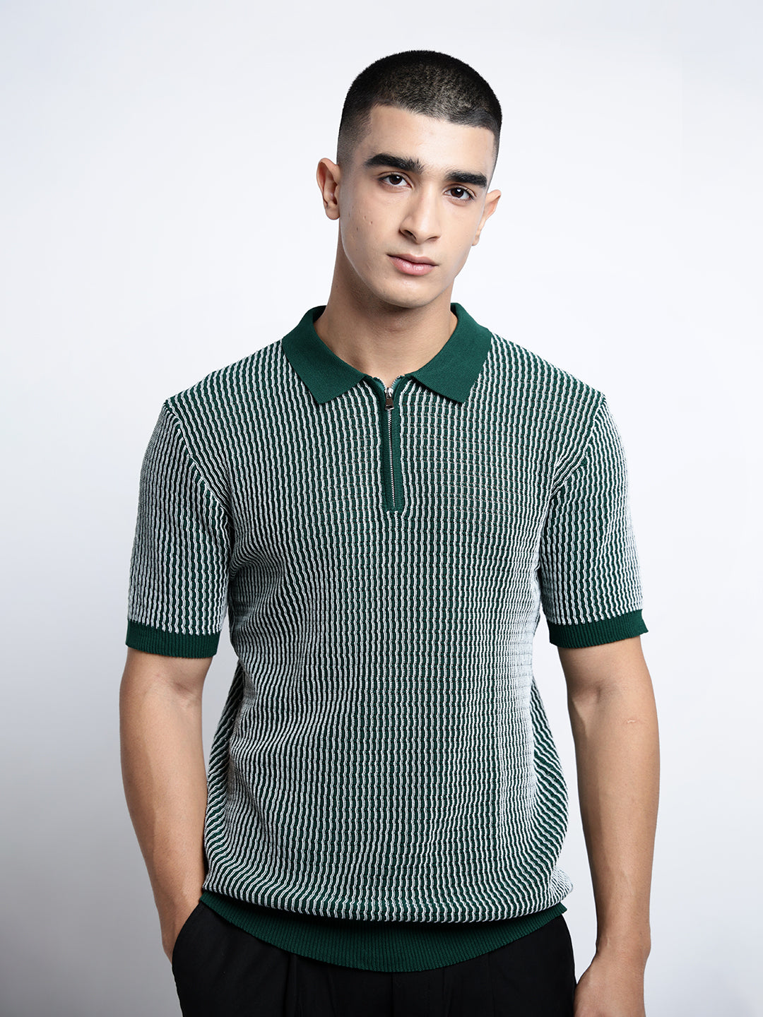 Men's Textured  Green Short Sleeves Polo Collar Regular Fit T-Shirt with Zip Details