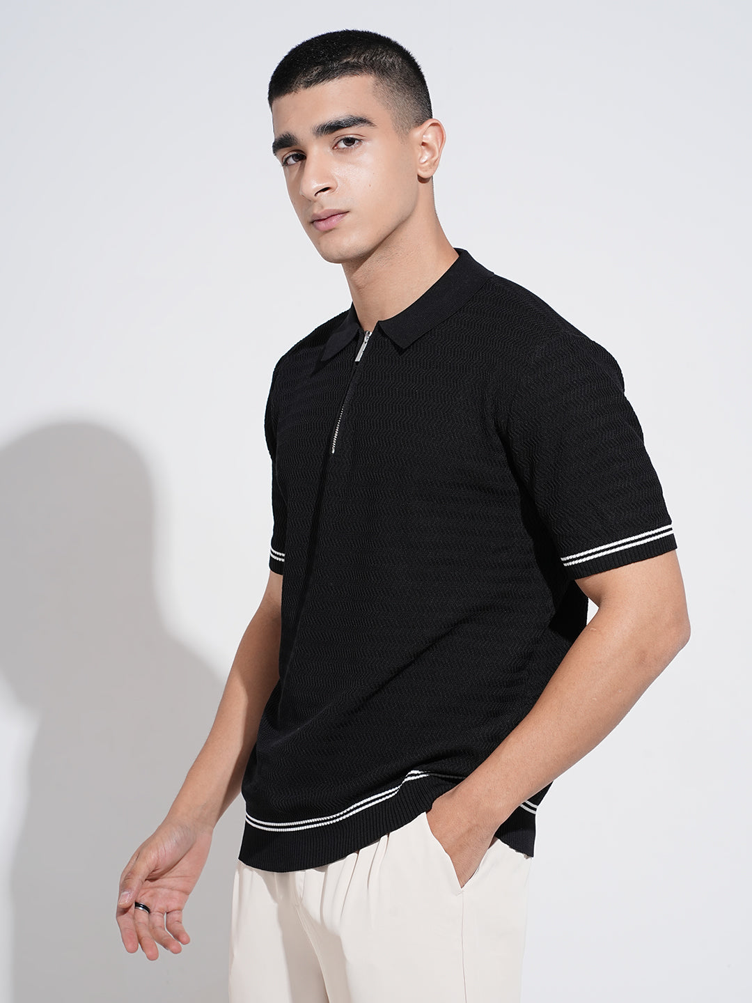 Men's Textured Black Short Sleeves Polo Collar Regular Fit T-Shirt with Zip Detail