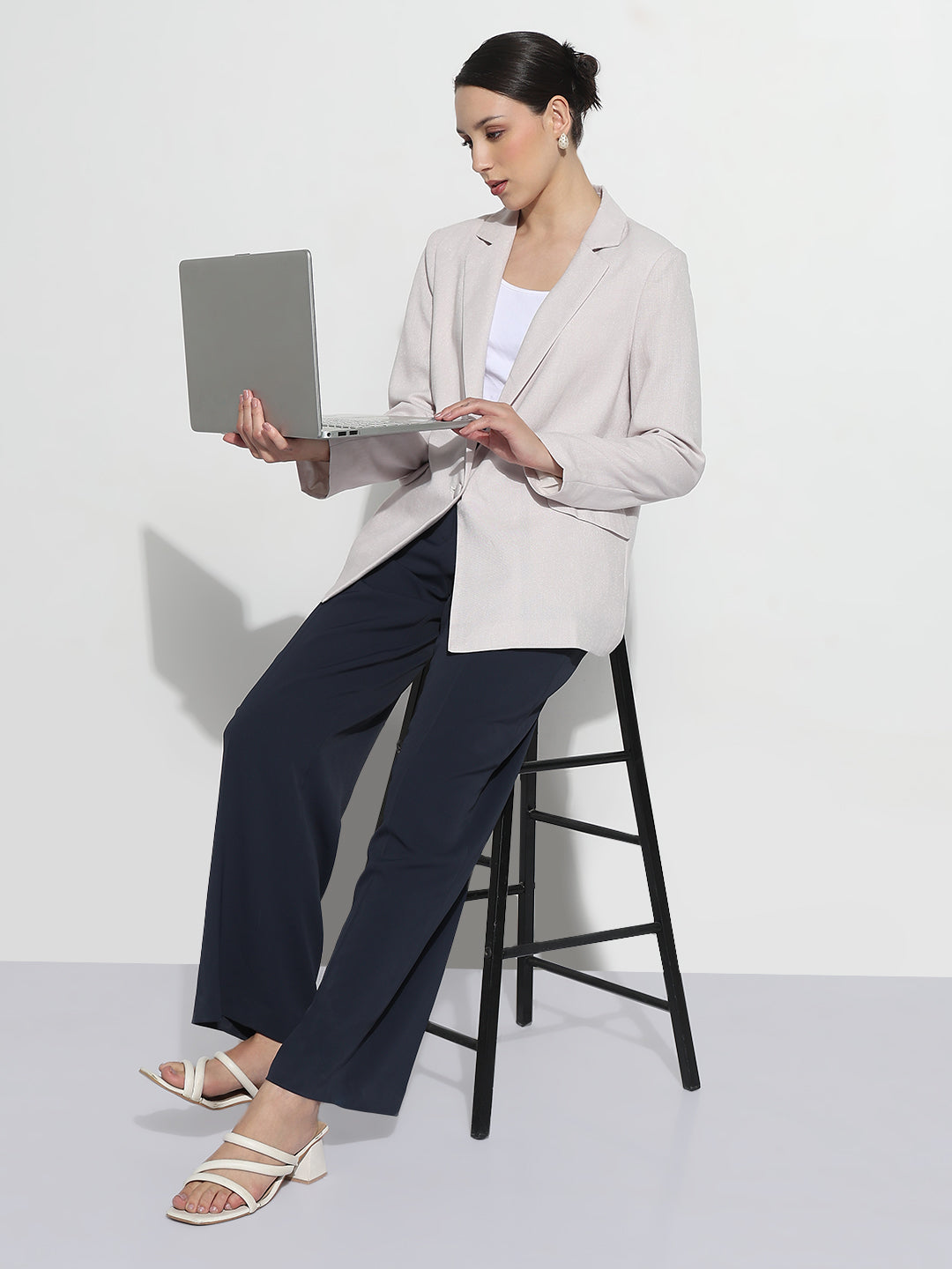 Women's Grey Single Breasted Blazer with Shoulder Pads