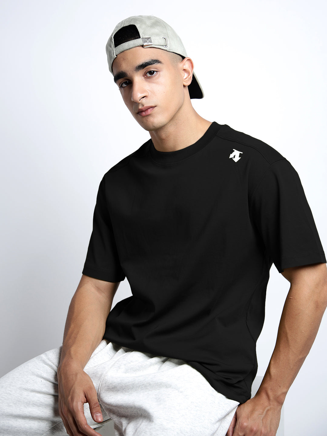 Men's Black Short Sleeves Crew Neck Relaxed Fit T-Shirt