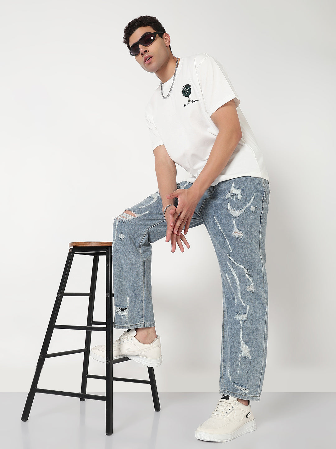 Men's Blue Distressed Straight Fit Jeans