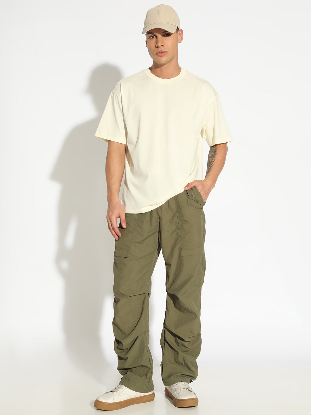 Men's Olive Loose Fit Trousers with Stylized Oversized Pockets and Elasticated Waist