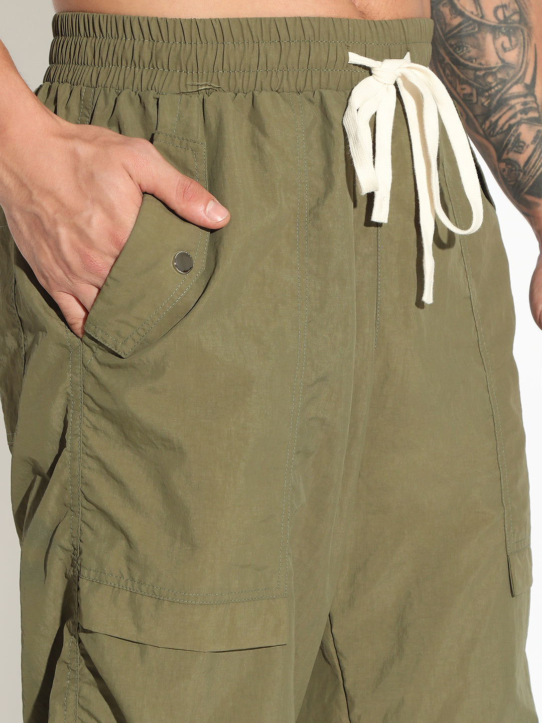 Men's Olive Loose Fit Trousers with Stylized Oversized Pockets and Elasticated Waist
