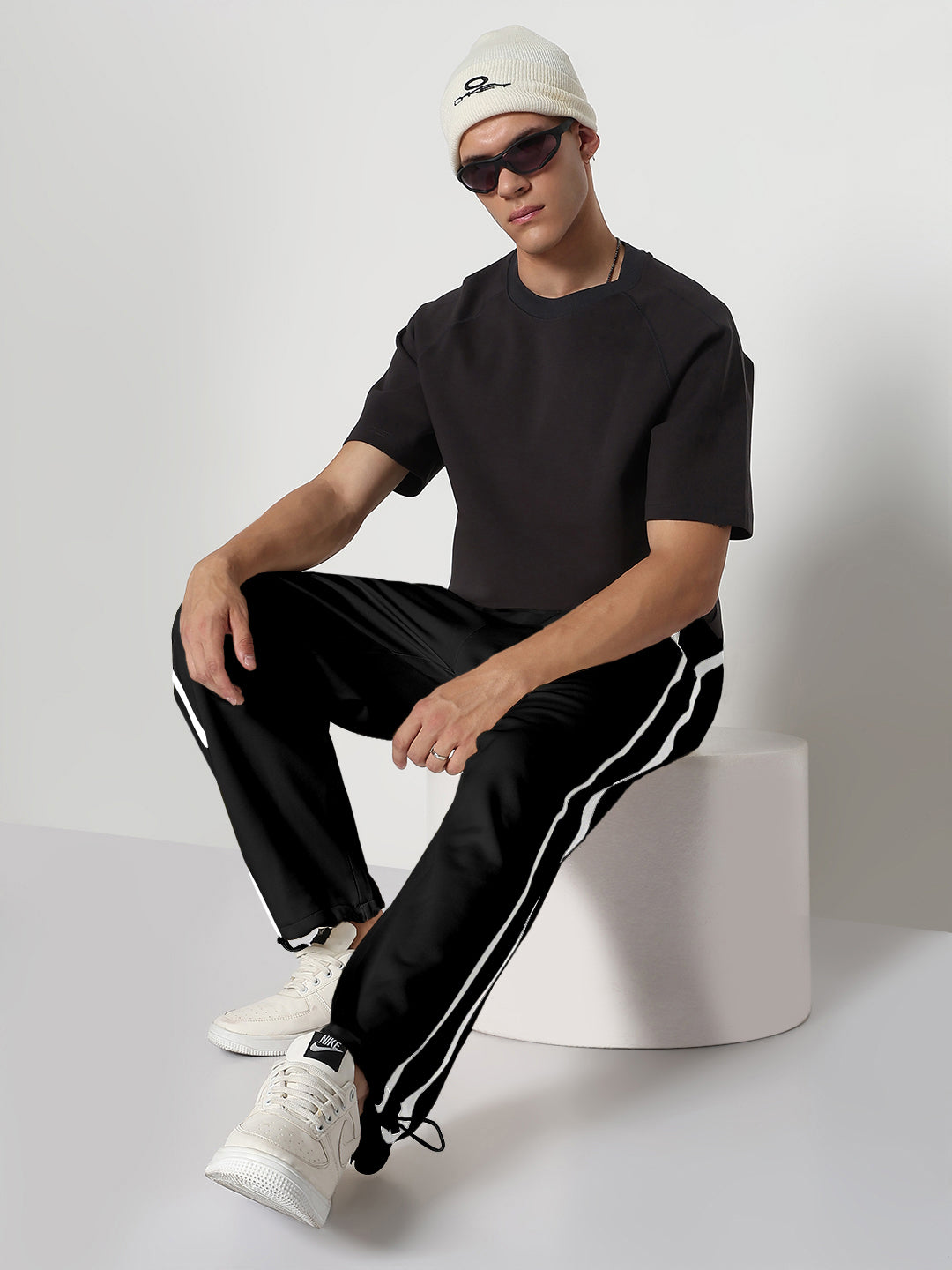 Men's Black Relaxed Fit Trouser