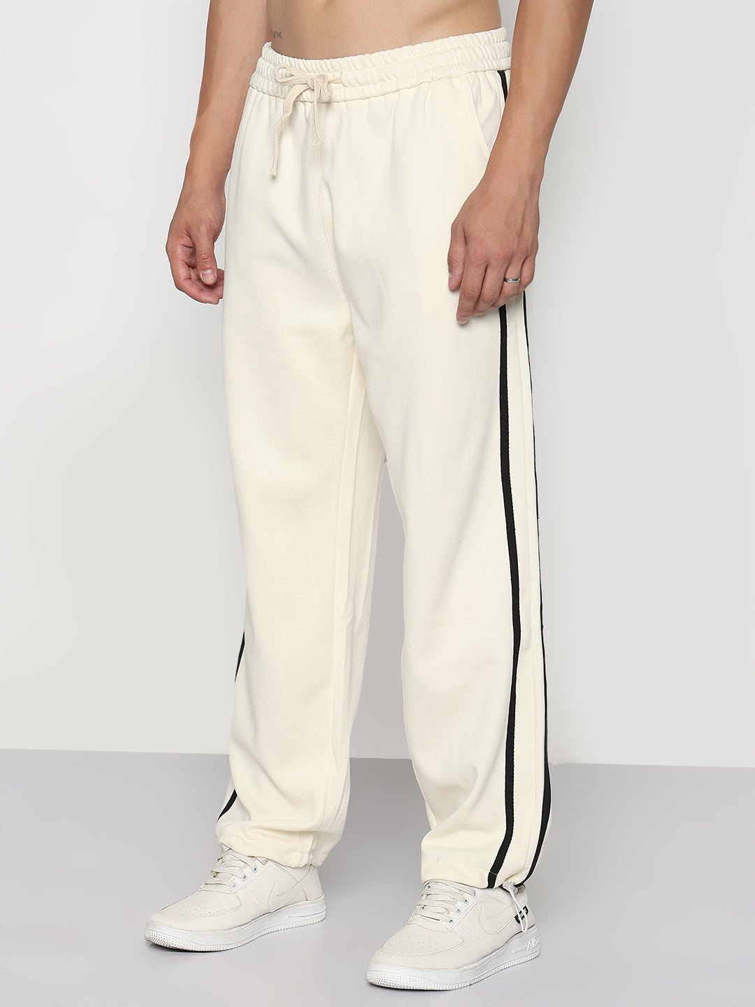 Men's Cream Relaxed Fit Trouser