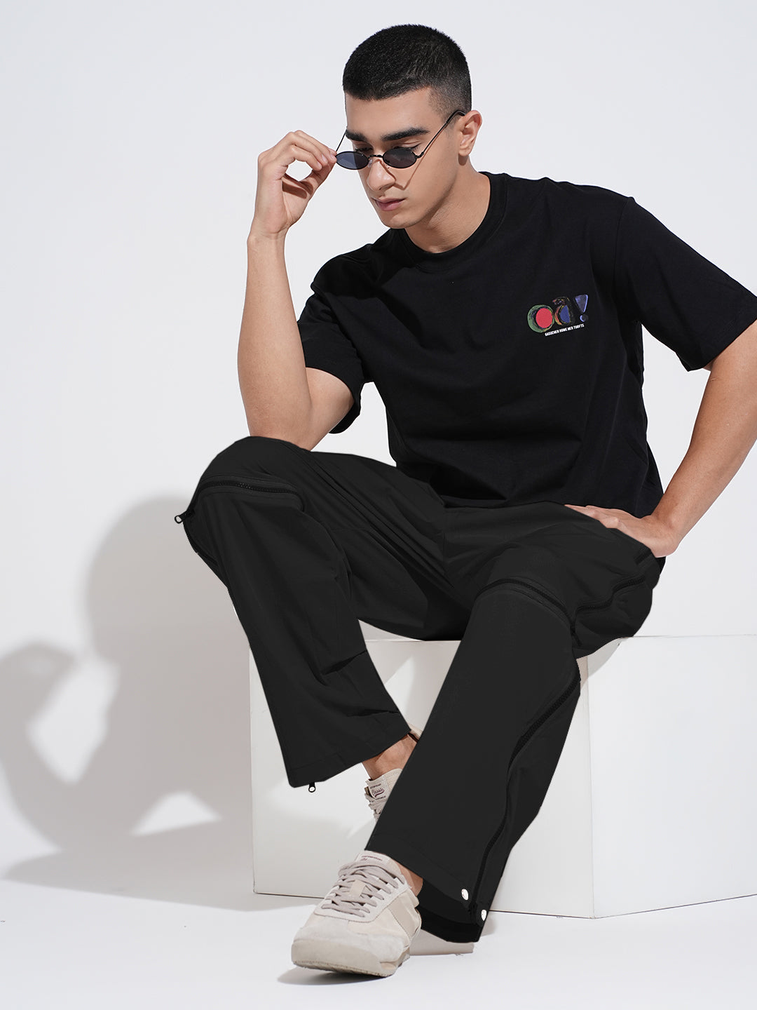 Men's Black Relaxed Fit Trousers with Zipper Details