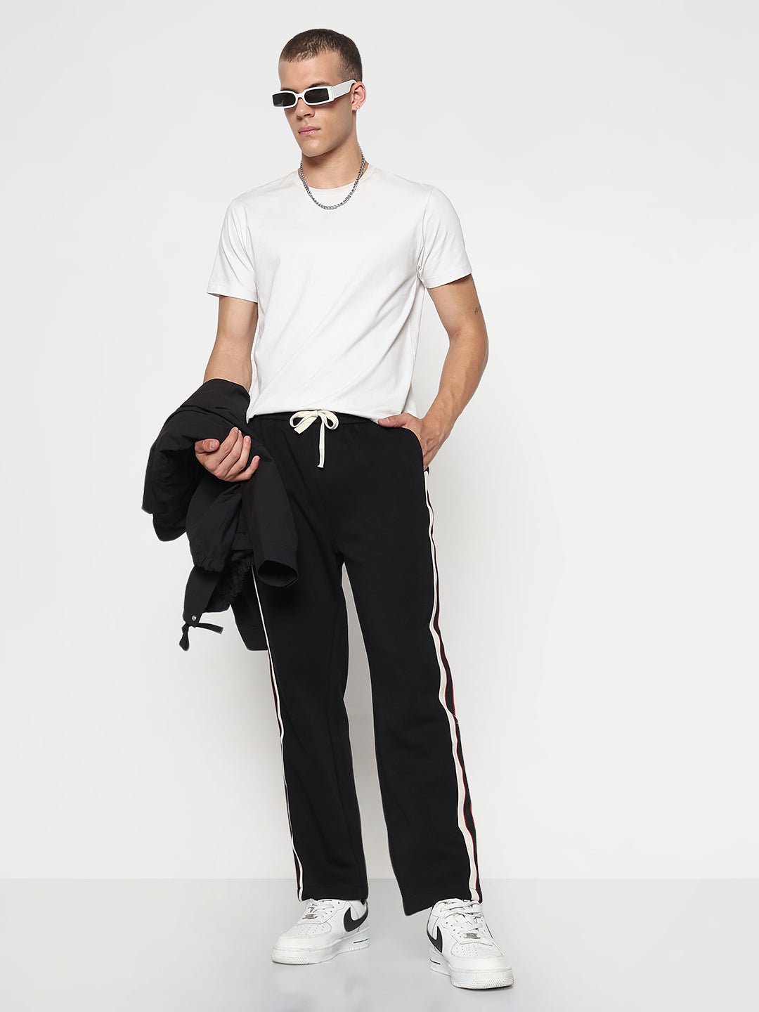 Men's Black Athleisure Straight Fit Trouser
