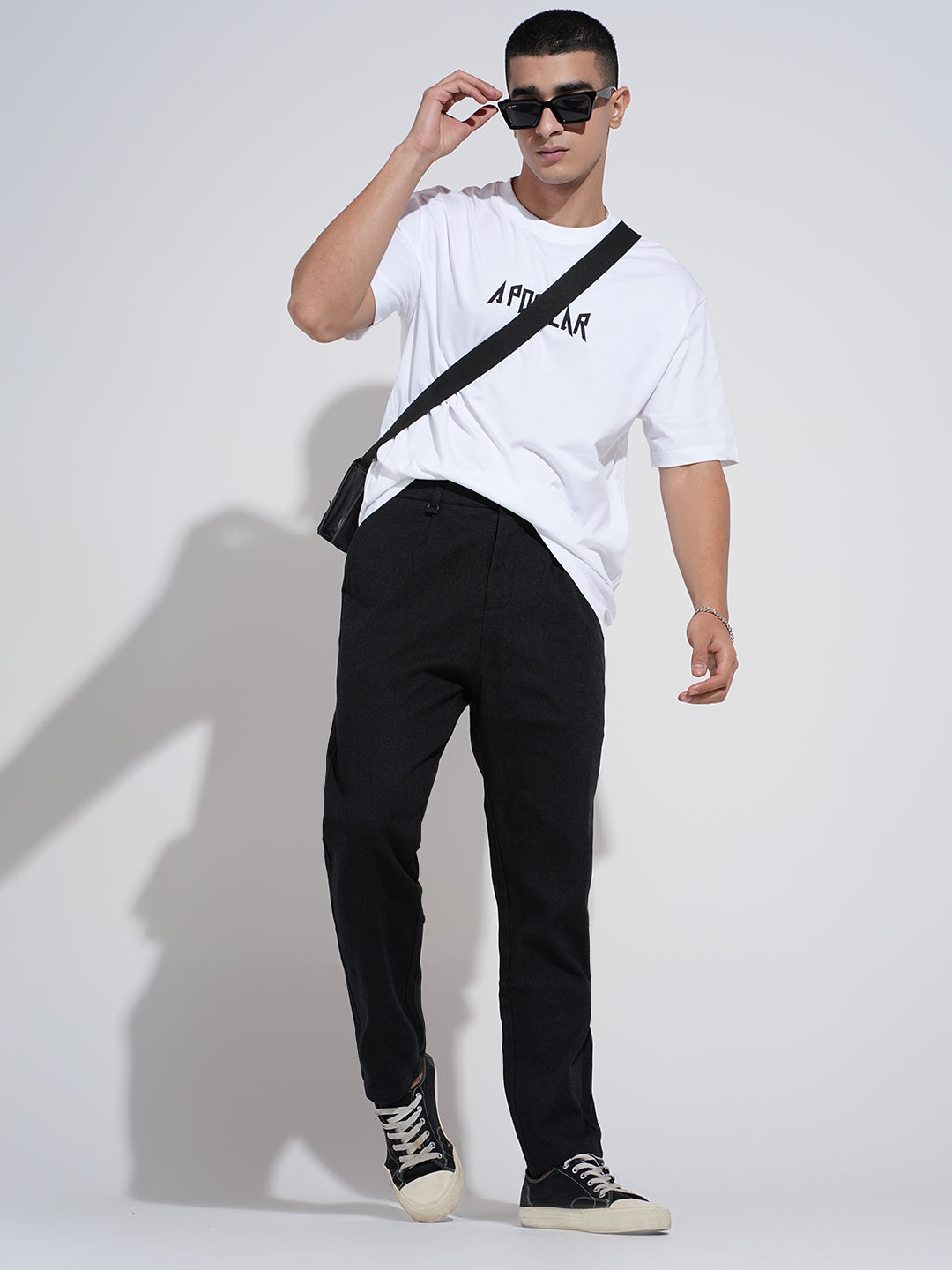 Men's Typography White Short Sleeves Round Neck Relaxed Fit T-Shirt