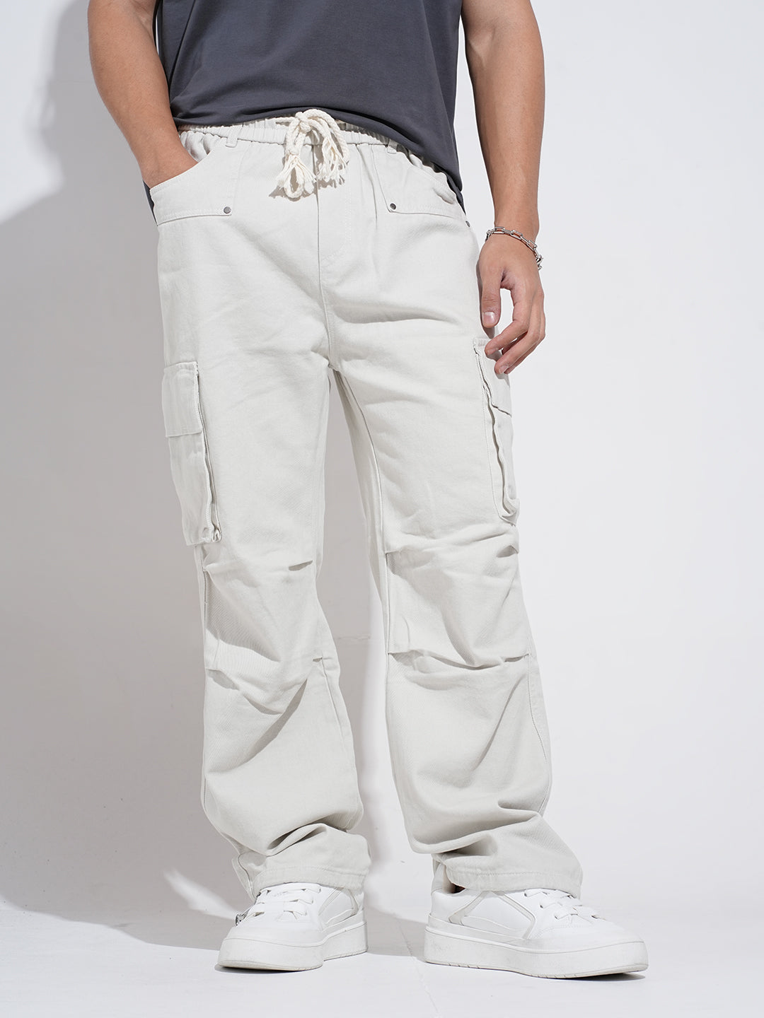 Men's Off White Relaxed Fit Cargo Trousers