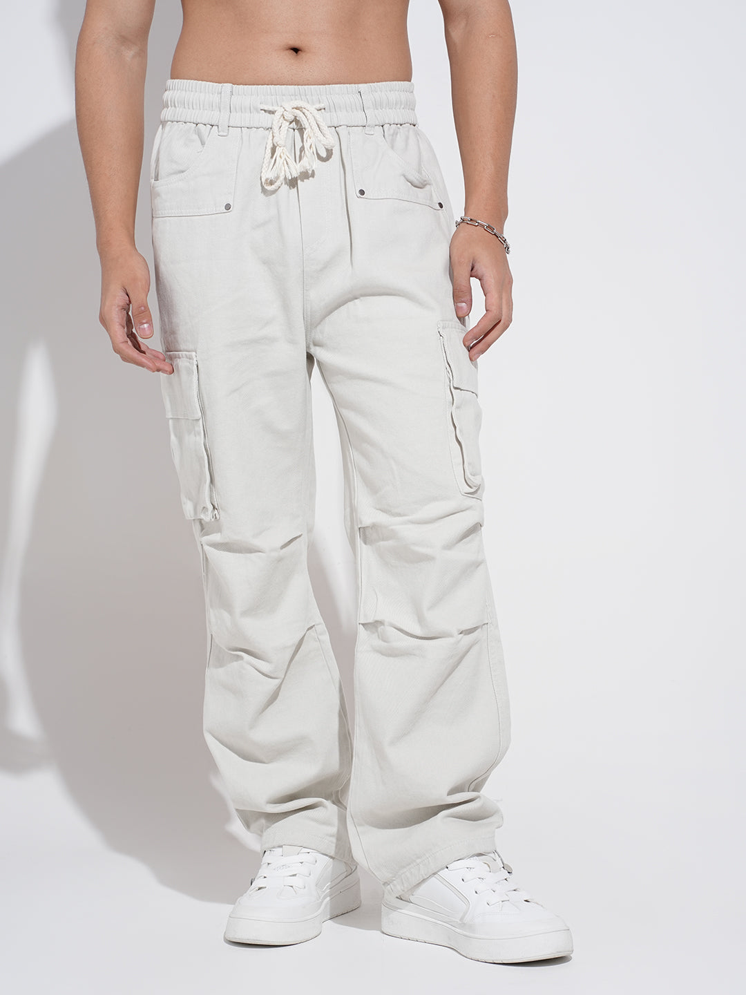 Men's Off White Relaxed Fit Cargo Trousers