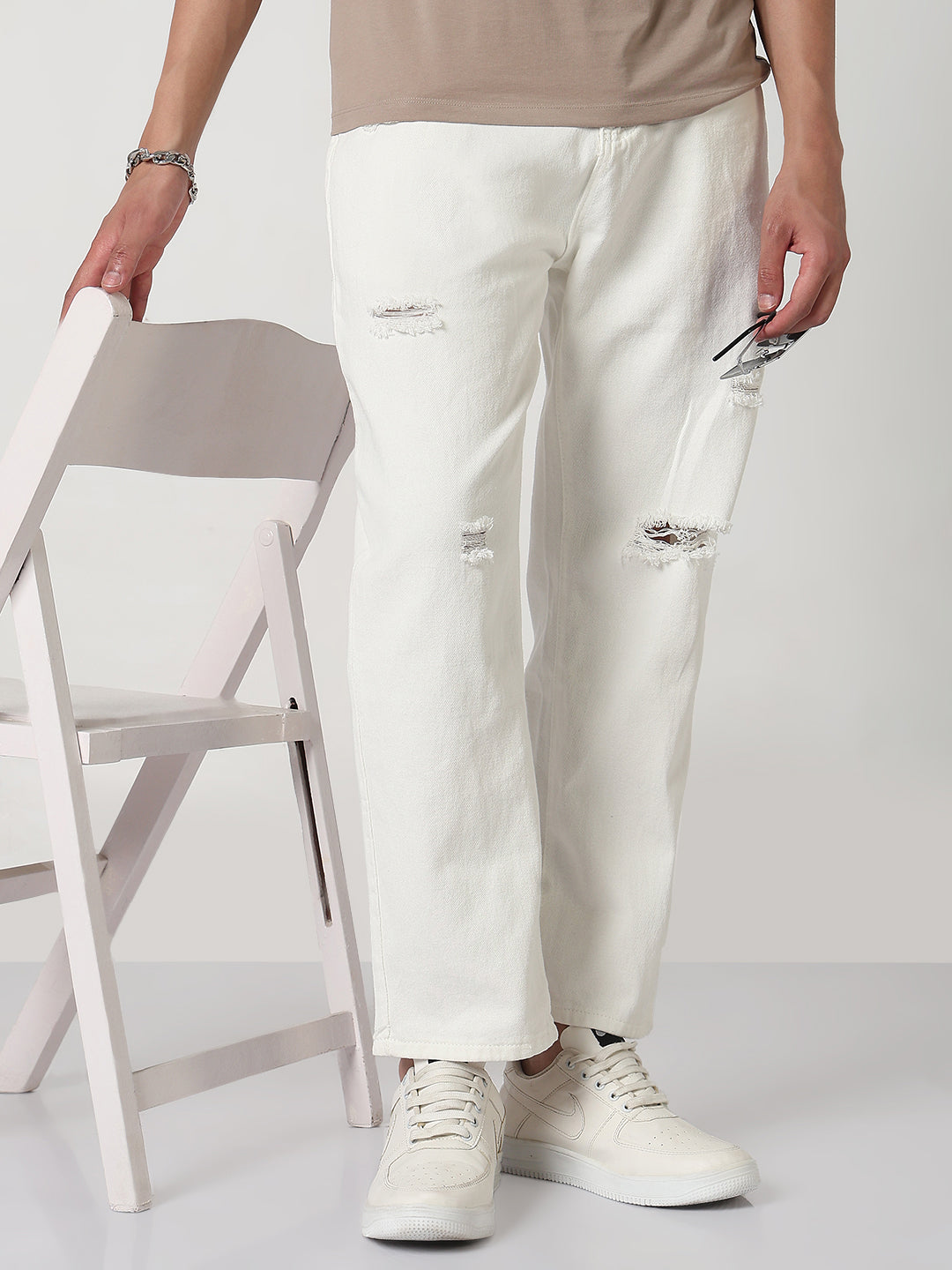 Men's White Distressed Straight Fit Jeans