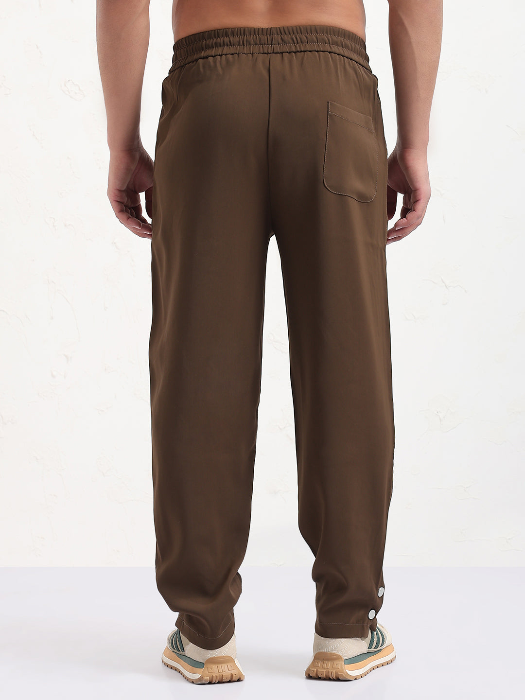 Men's Olive Solid Tapered Fit Trousers