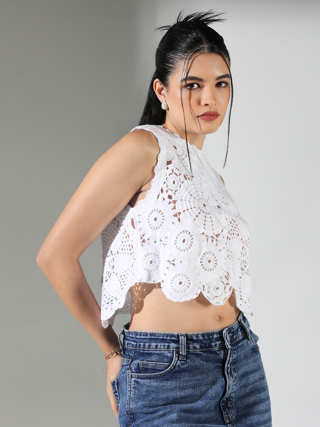 Women White Floral Crop Crochet Top