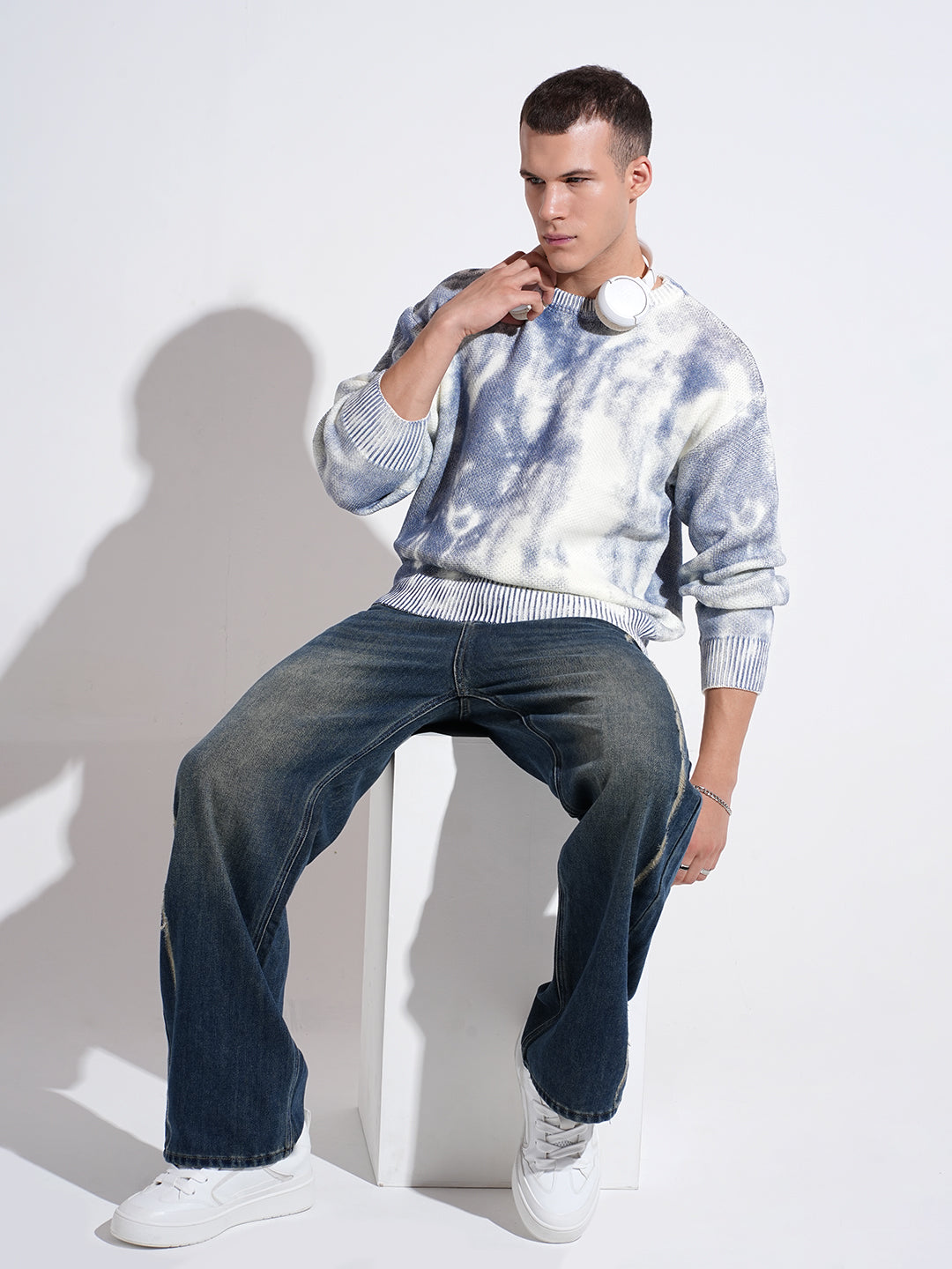 Men's Tie and Dye Blue Crew Neck Regular Fit Sweatshirt