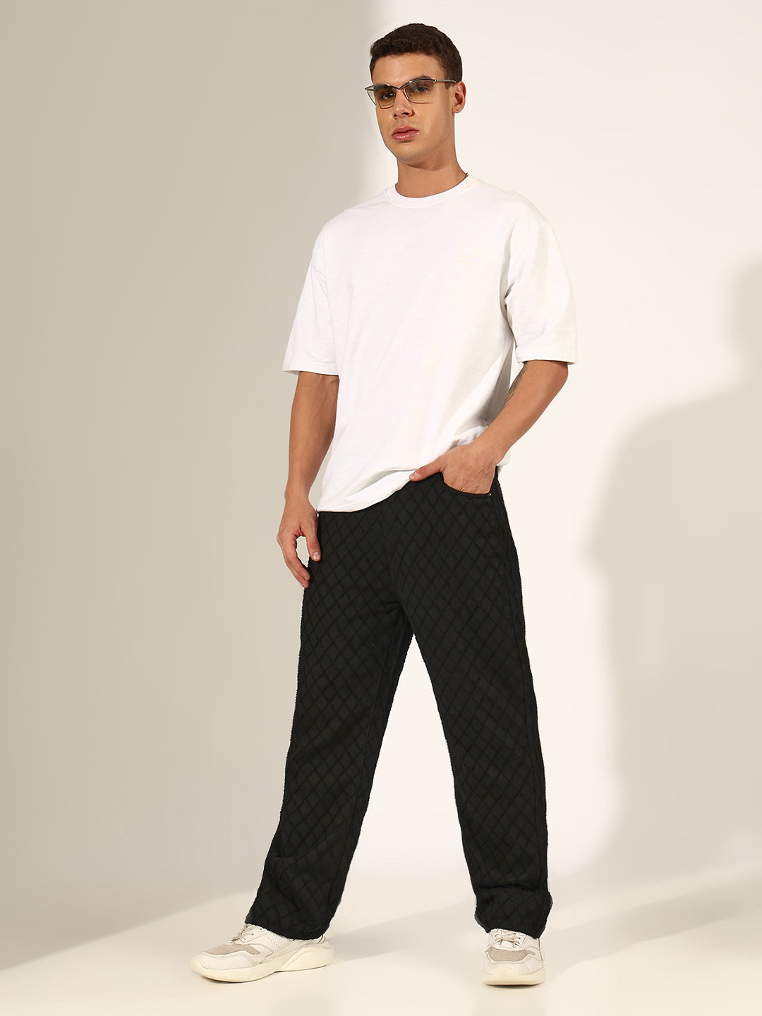 Men's Black Diamond-Pattern Textured Straight Fit Jeans