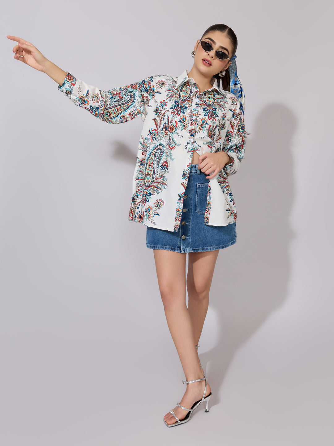 Women's Printed White Relaxed Fit Shirt