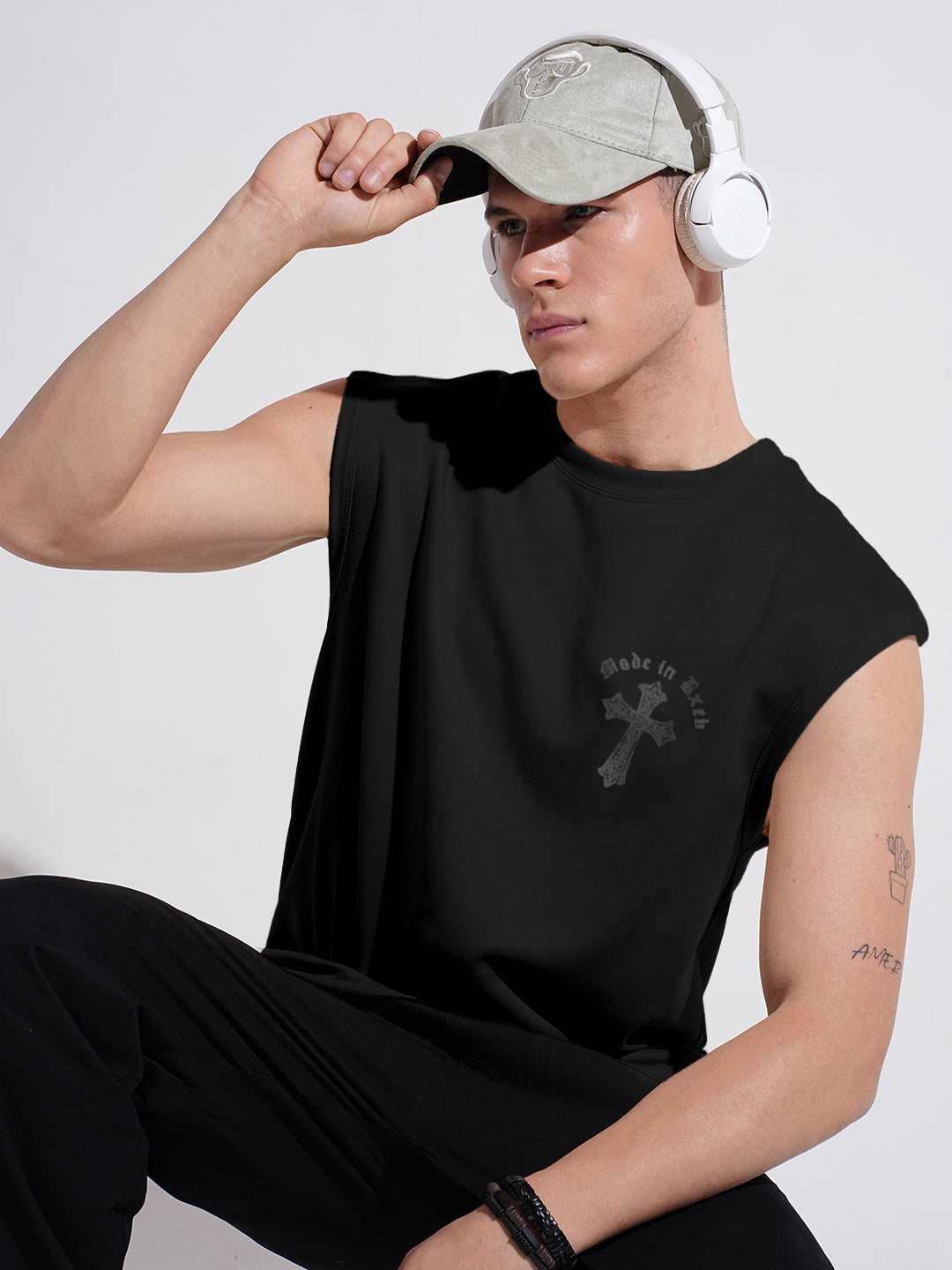 Men's Graphic Black Regular Fit Sleeveless T-Shirt